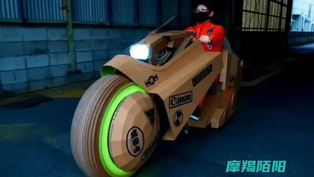 再现酷炫霸气风高玩匠心独运纸壳还原阿基拉主角